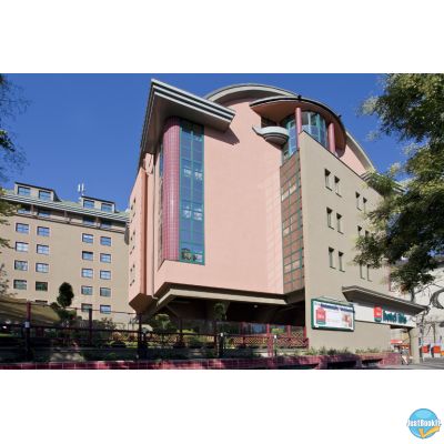 Ibis Budapest Heroes Square